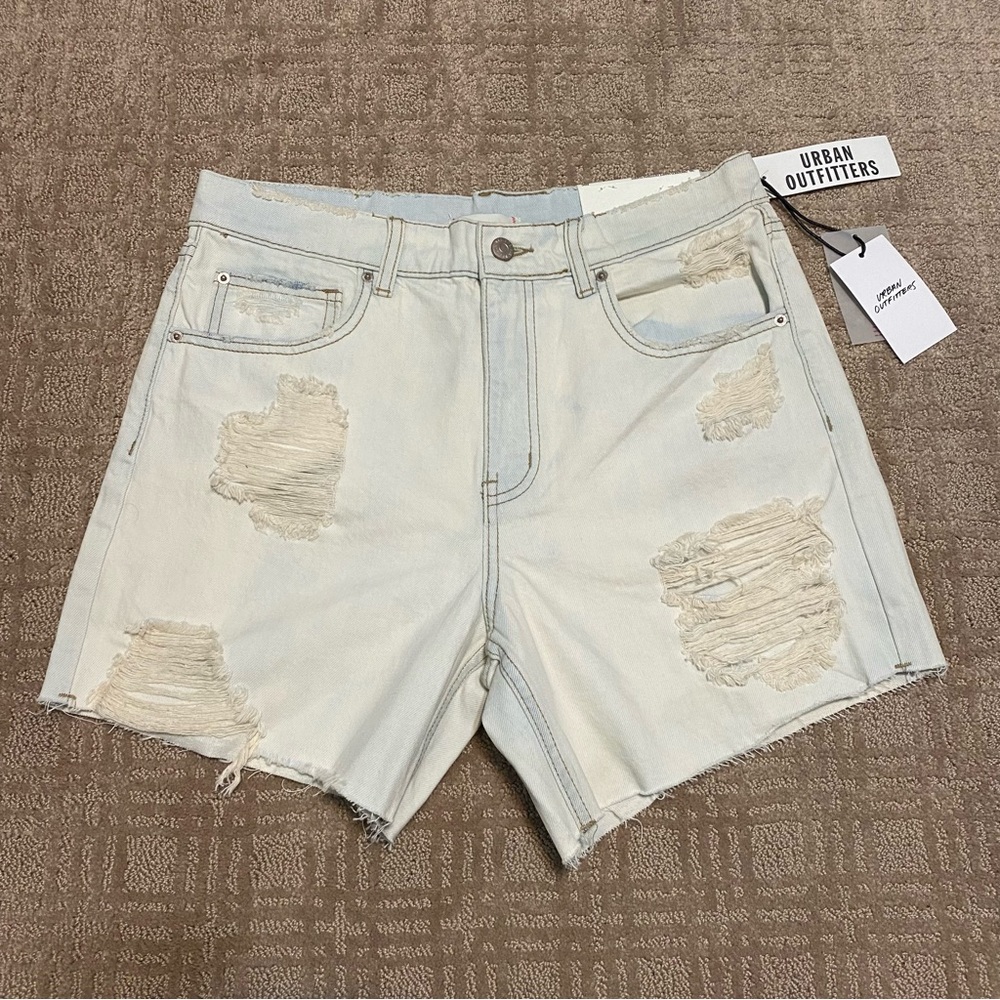 NWT {BDG | Urban Outfitters} Dropped Waist Distressed Denim Short ~ Size 28